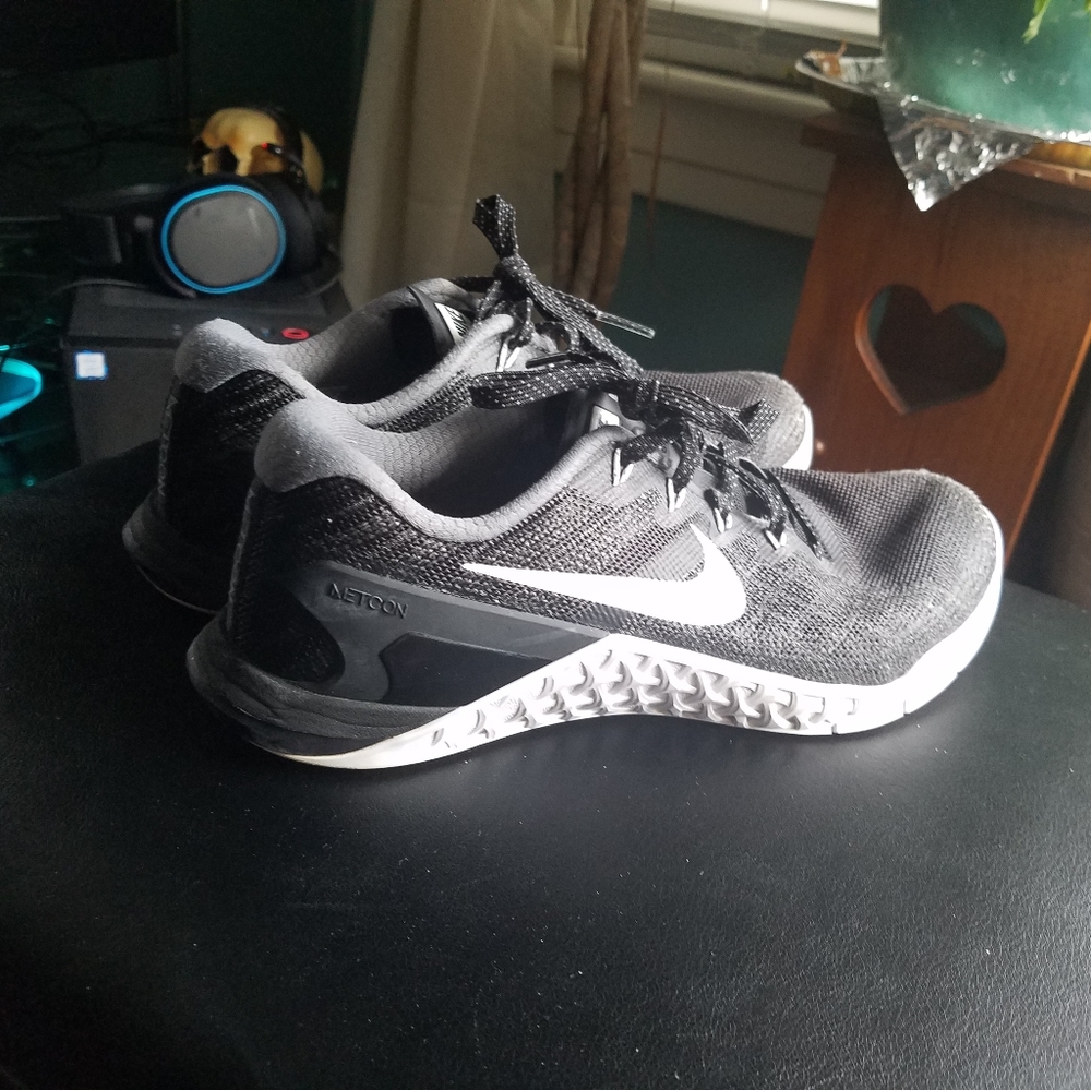 Womens Nike Metcon 3